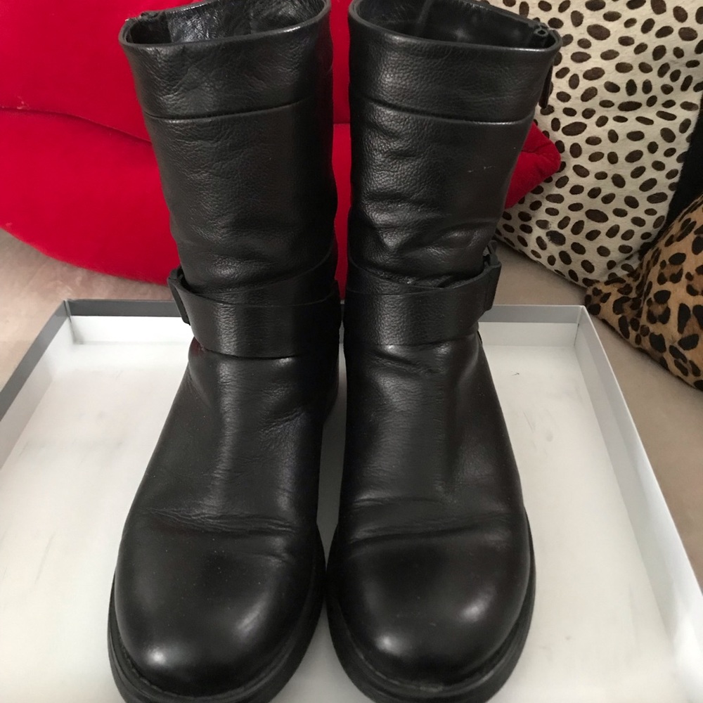 Aquatalia Sami Rustico Calf boot in black.